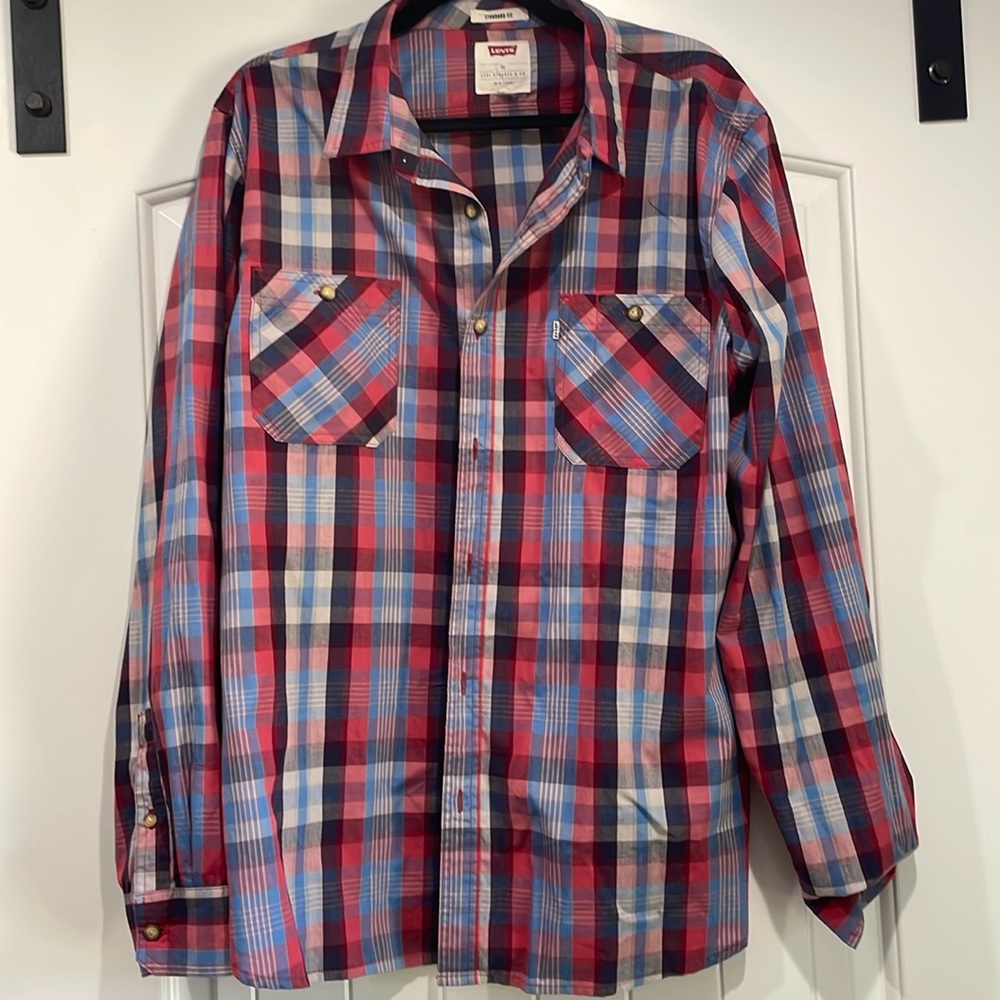 Levi’s button up
